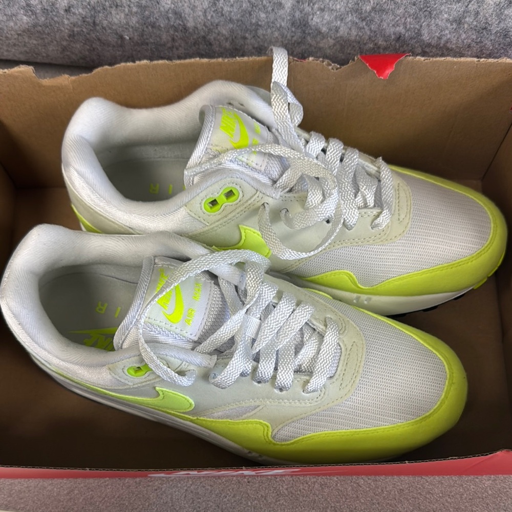 Nike Kids Shoes - Neon Green and White